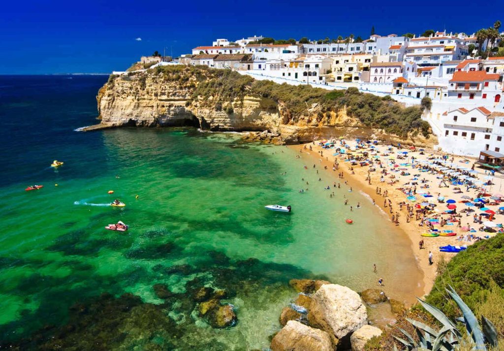 The Best Places to Visit in Algarve for First-Timers: Activities and Popular Attractions