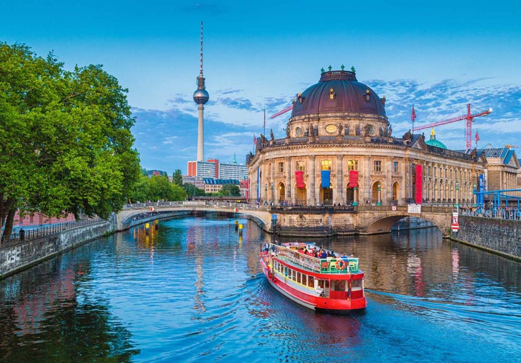 The best places to visit and the best food to try in Berlin